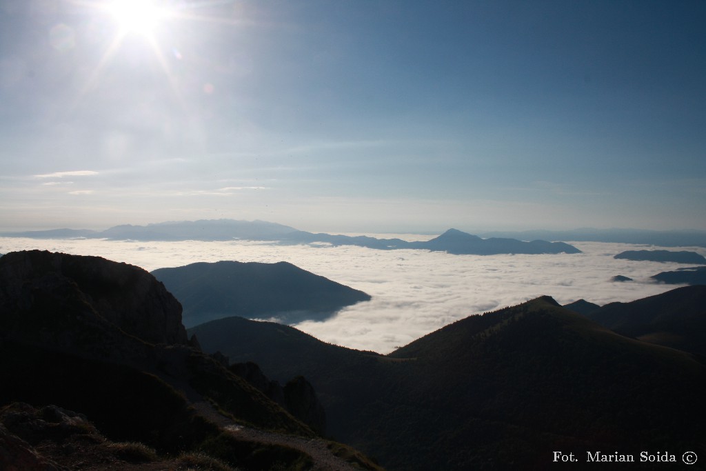 Widok na Tatry ze szczytu