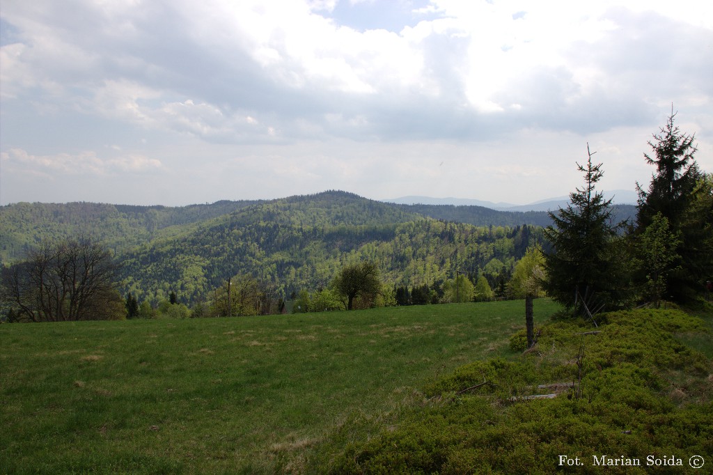 1 V 13:06: Widok z Portójnej na Łamaną Skałę