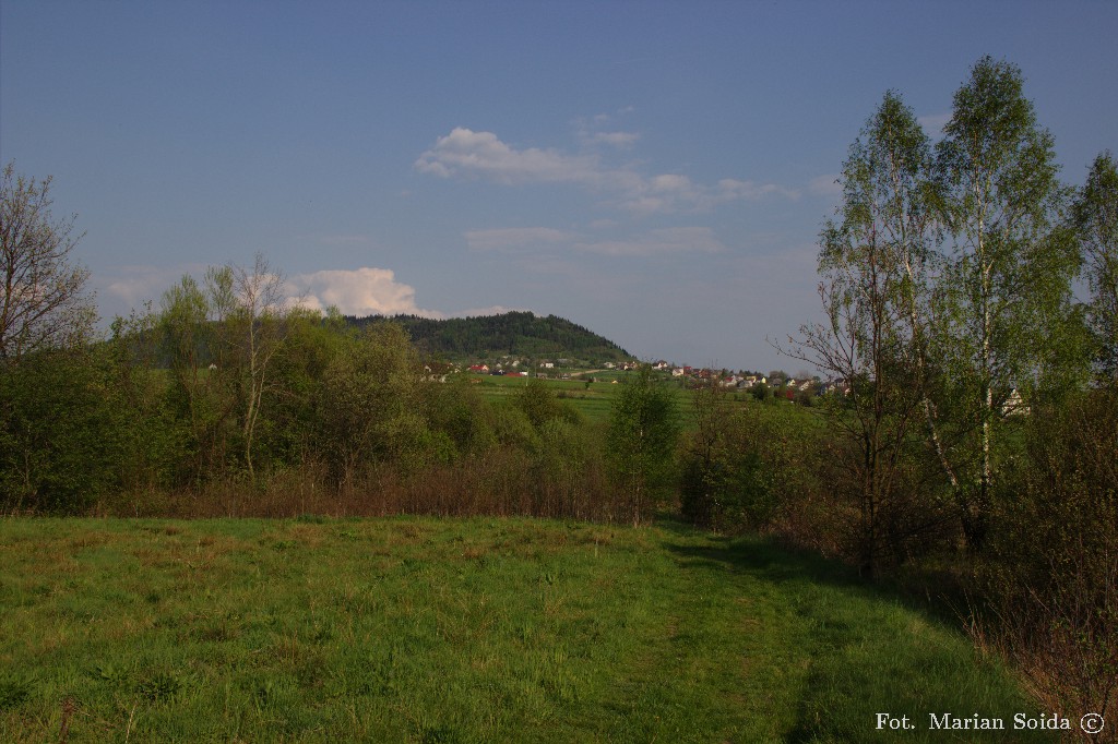 1 V 17:19: Żurawnica górująca nad Krzeszowem