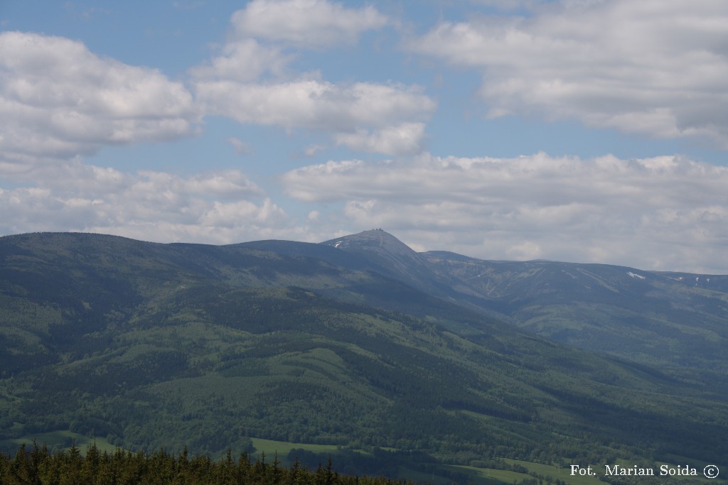 Skalnik - widok na Karkonosze