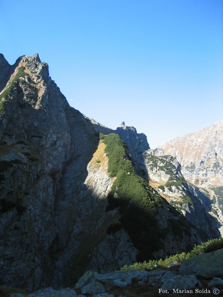 Widok z Kazalnicy Mięguszowieckiej na Mnicha