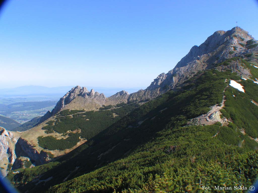 Giewont i Mały Giewont z nad Kondrackiej Przełęczy