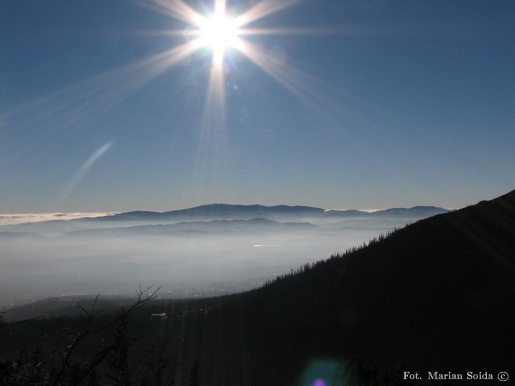 Niskie Tatry spod Łomnickiego Stawu