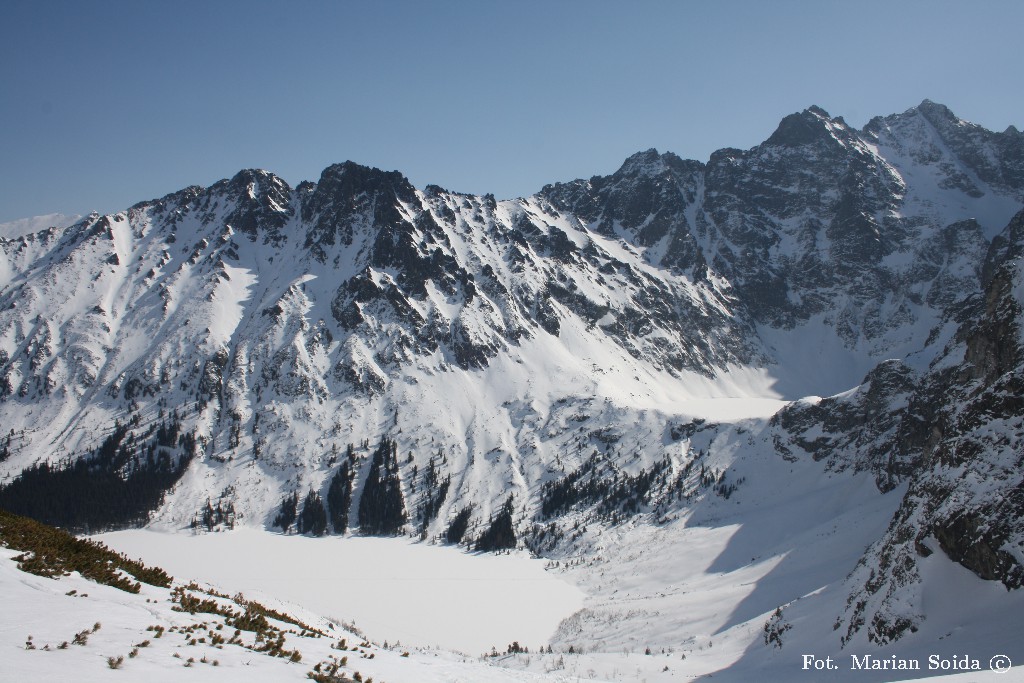 Morskie Oko, Żabi Szczyt, Rysy z progu Dolinki za Mnichem