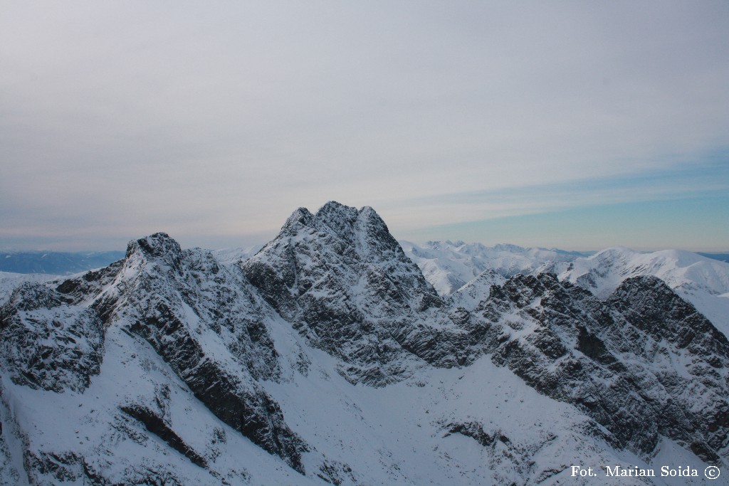 Niebieska Turnia, Świnica Zachodnie Tatry z Zadniej Sieczkowej Przełęczy