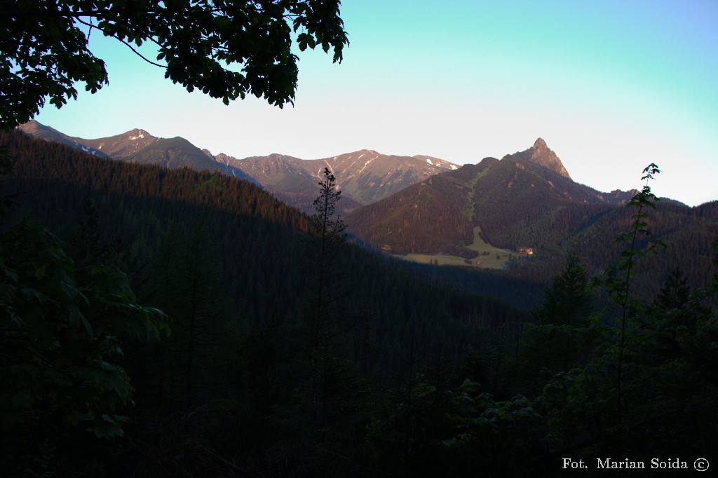 Poranny widok na Giewont z Boczania