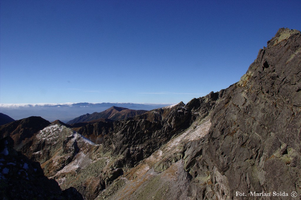 Widok na Niskie Tatry spod Kozich Czubów