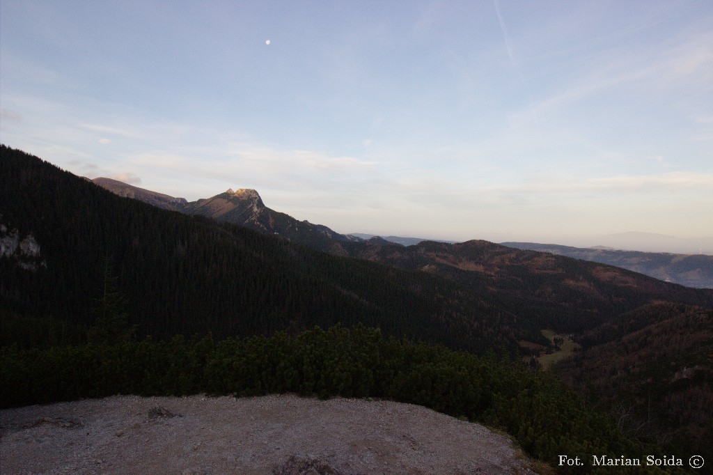 Giewont, Dolina Jaworzynki spod Karczmiska